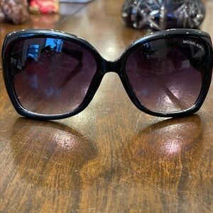 Micheal KORS stunning big square sunglassesses on black. out style.MINT